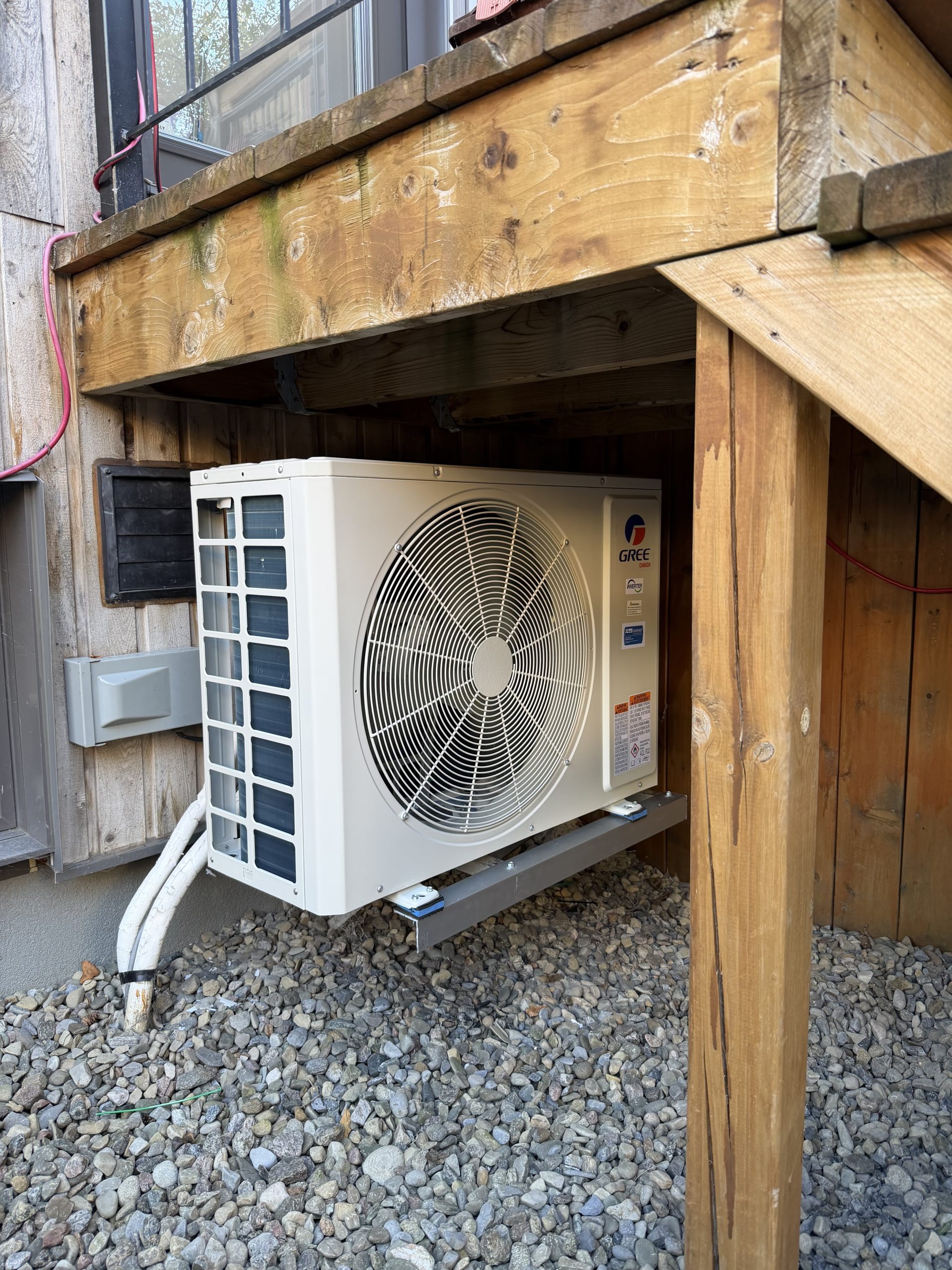 Installation d’une thermopompe murale GREE Crossover 18 000 BTU dans Pointe-St-Charles