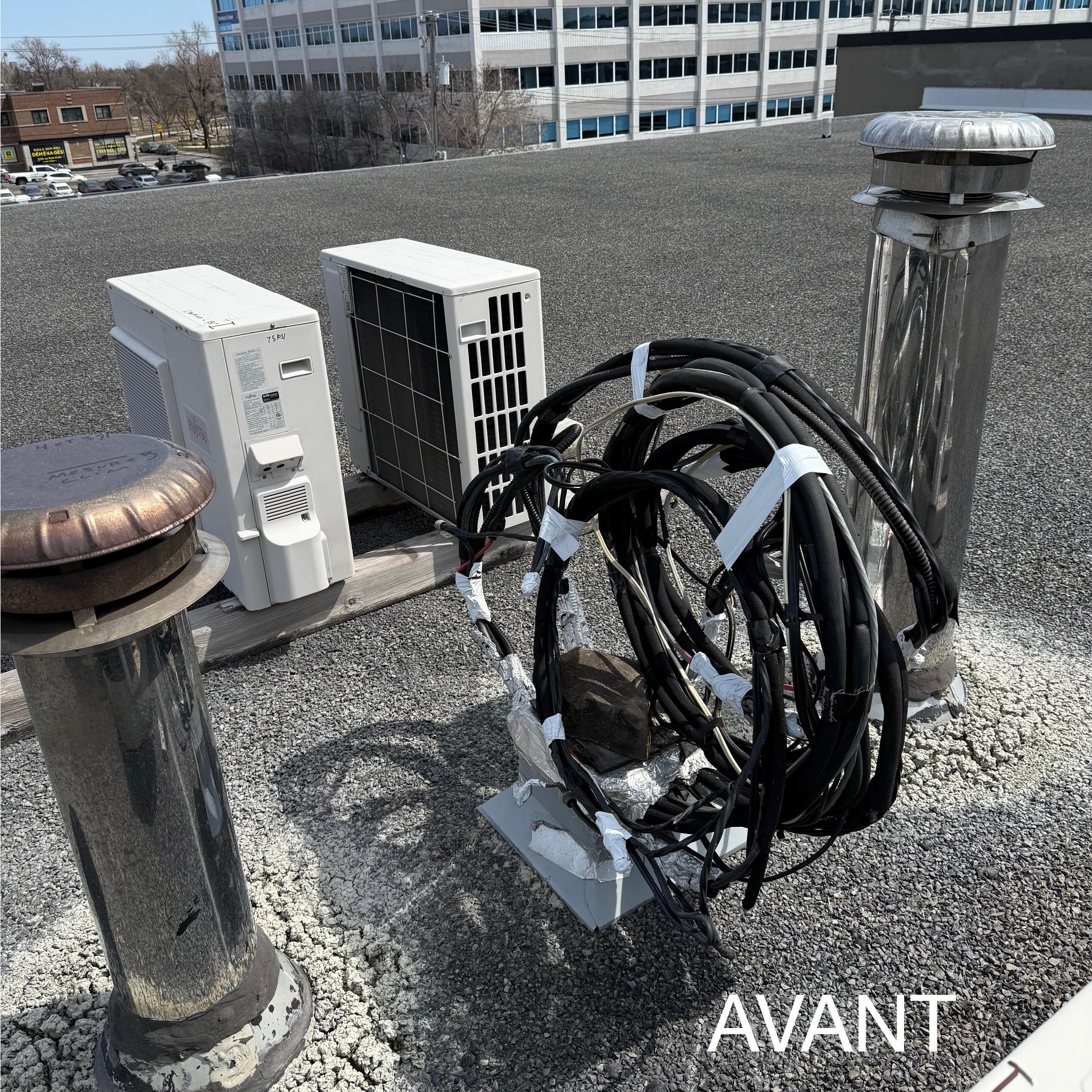 Débranchement et remise en service de 6 climatiseurs – Immeuble industriel au Mile End — photo 2