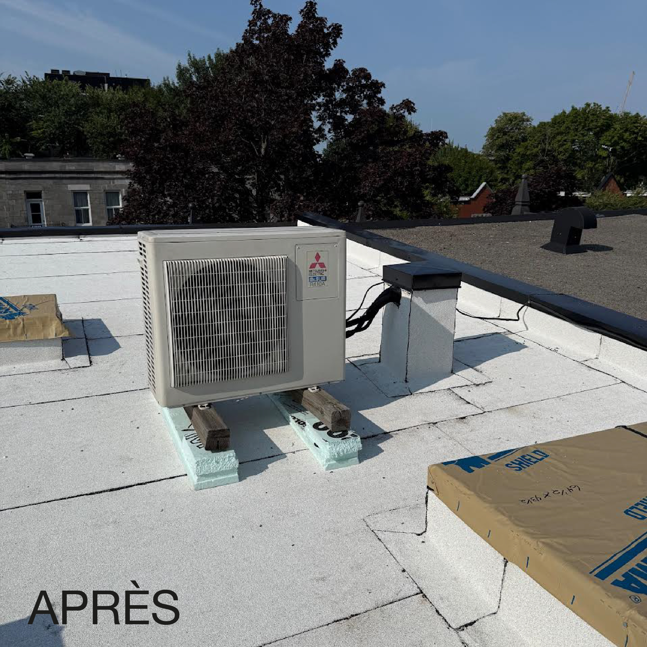 Débranchement et rebranchement de climatiseurs sur la toiture en vue de travaux