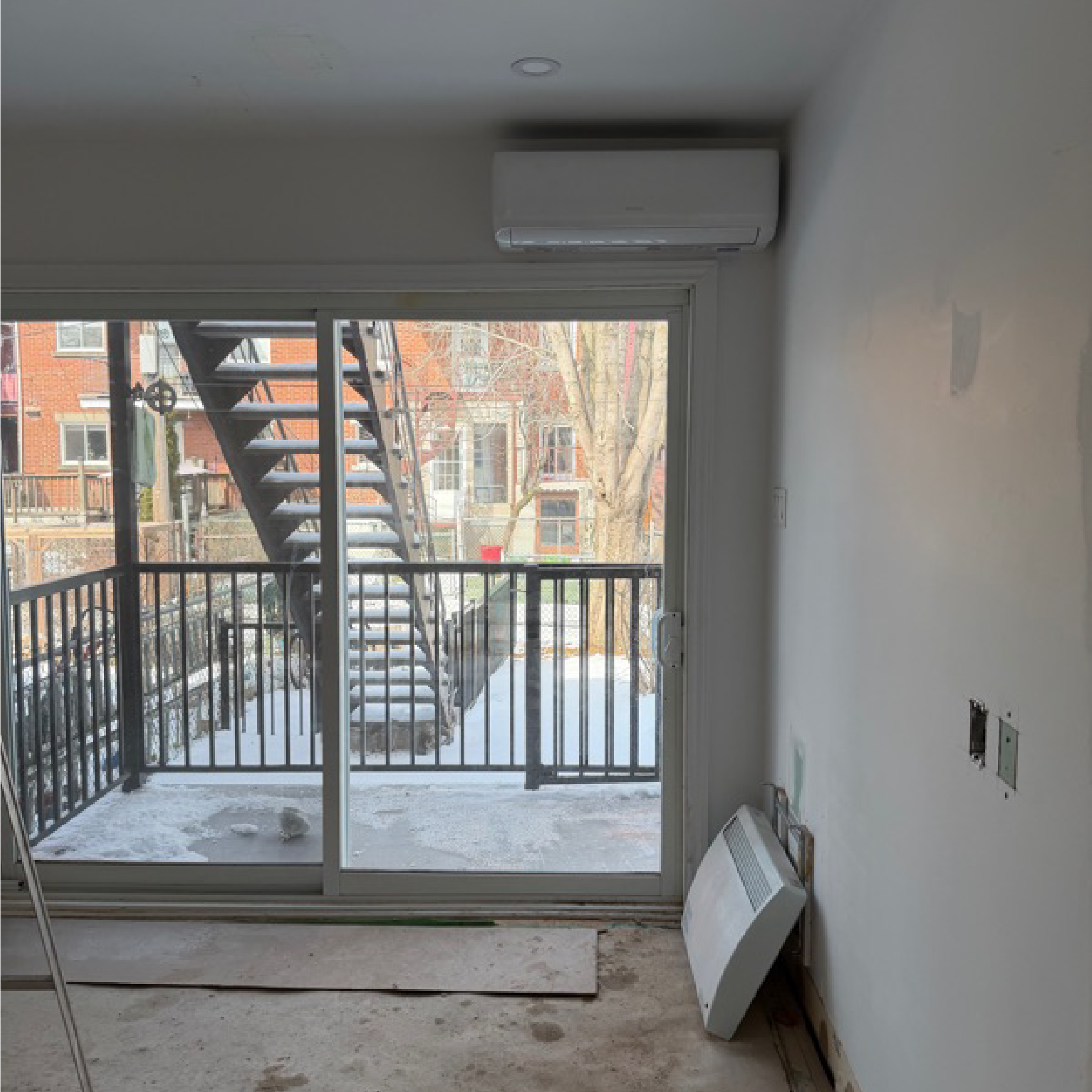 Installation réalisée dans un duplex en rénovation à Ville-Émard, Montréal — photo 2